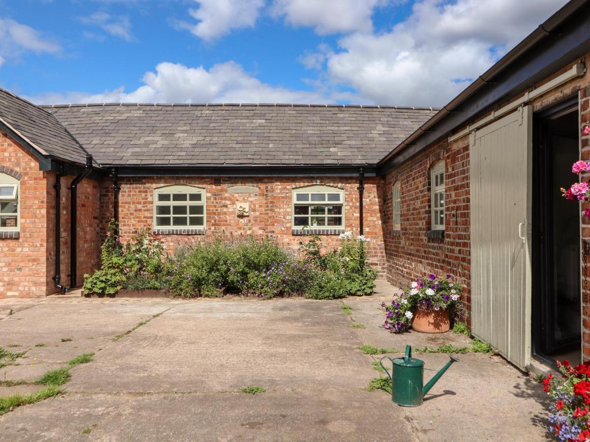 Wren Cottage Sandbach Extérieur photo